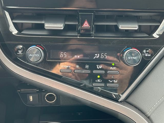 Used 2024 Toyota Camry XLE image 12