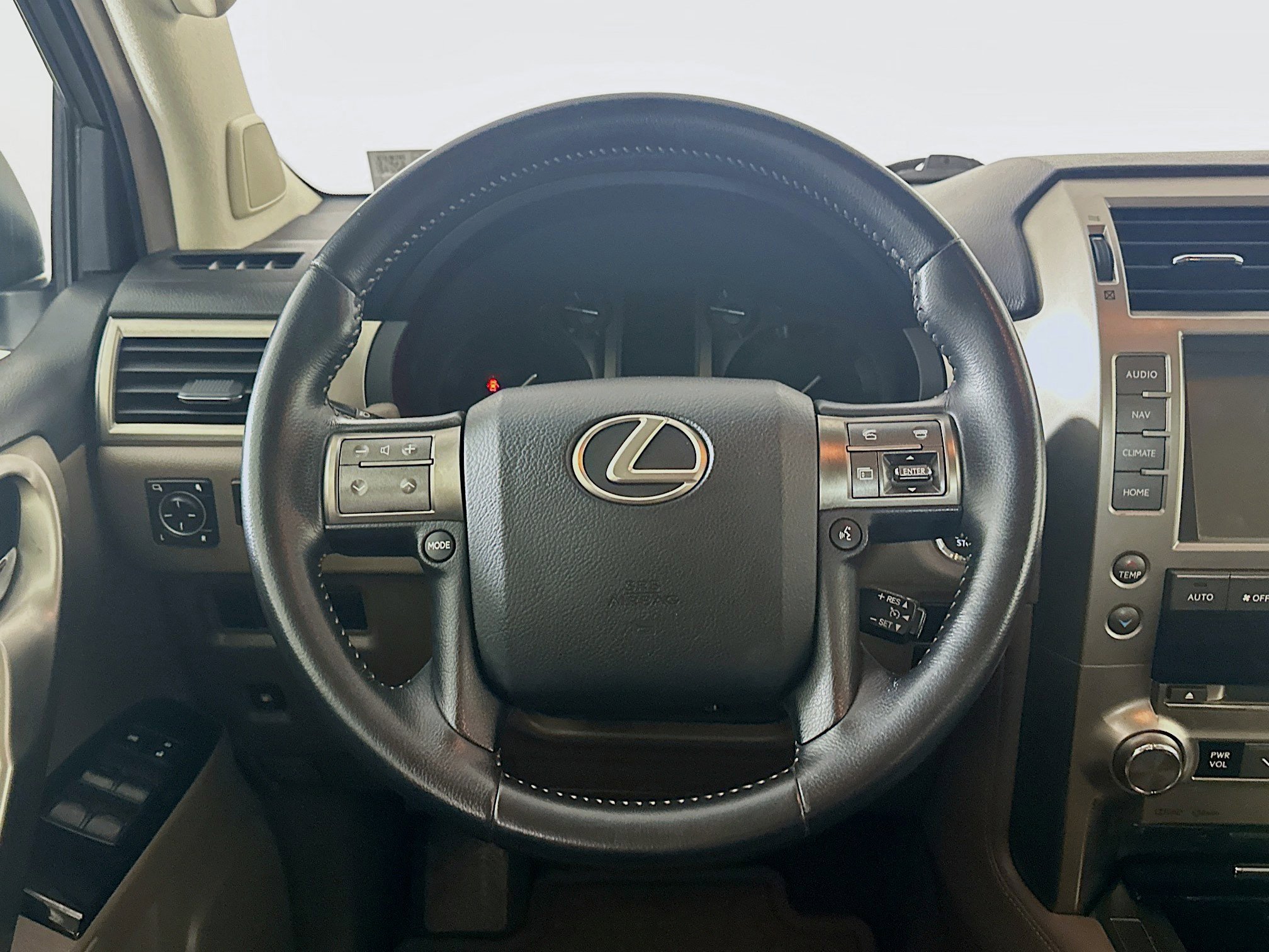 Used 2016 Lexus GX 460 w/ Navigation Package AWD/4WD image 18