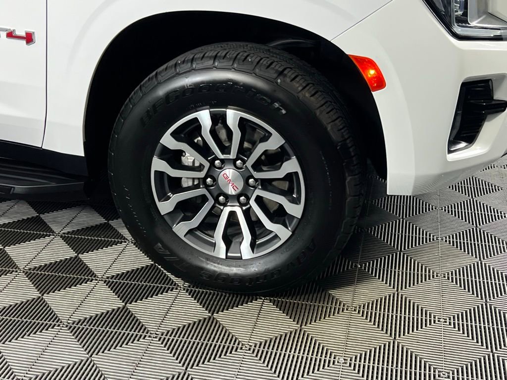 Used 2023 GMC Yukon AT4 image 12