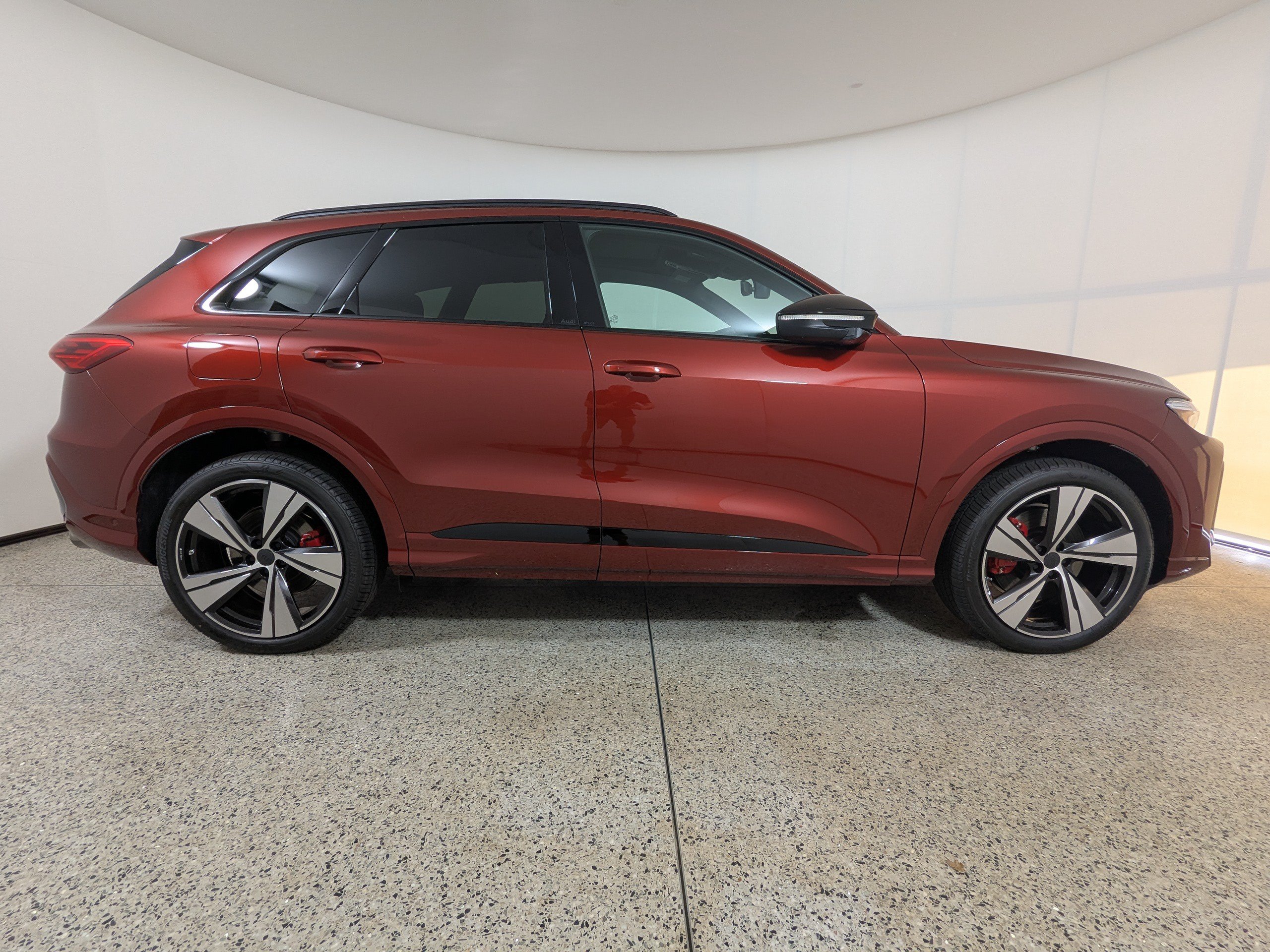 New 2026 Audi SQ5 Premium Plus AWD/4WD image 8