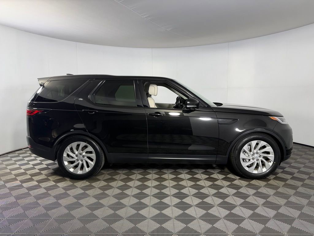 Used 2025 Land Rover Discovery S AWD/4WD image 2