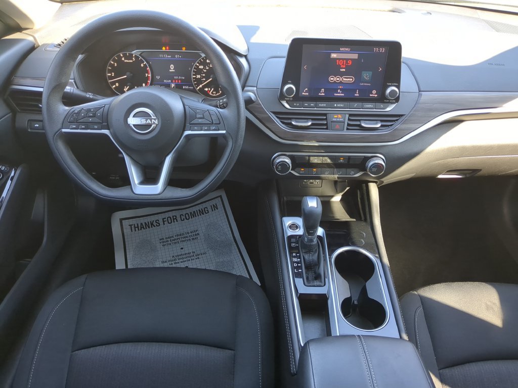 Used 2023 Nissan Altima 2.5 SV FWD image 14