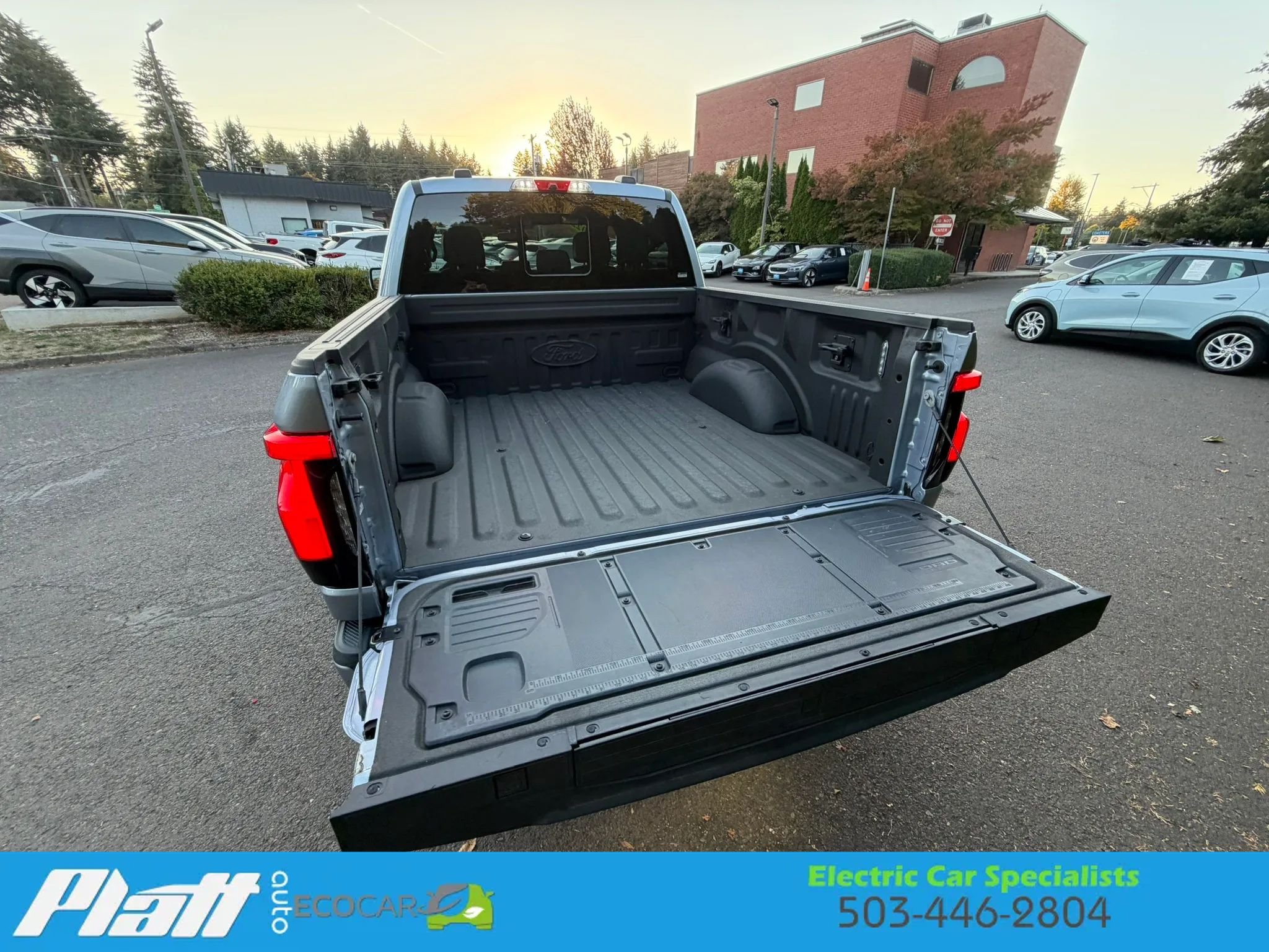 Used 2022 Ford F150 Lightning Lariat AWD/4WD image 47
