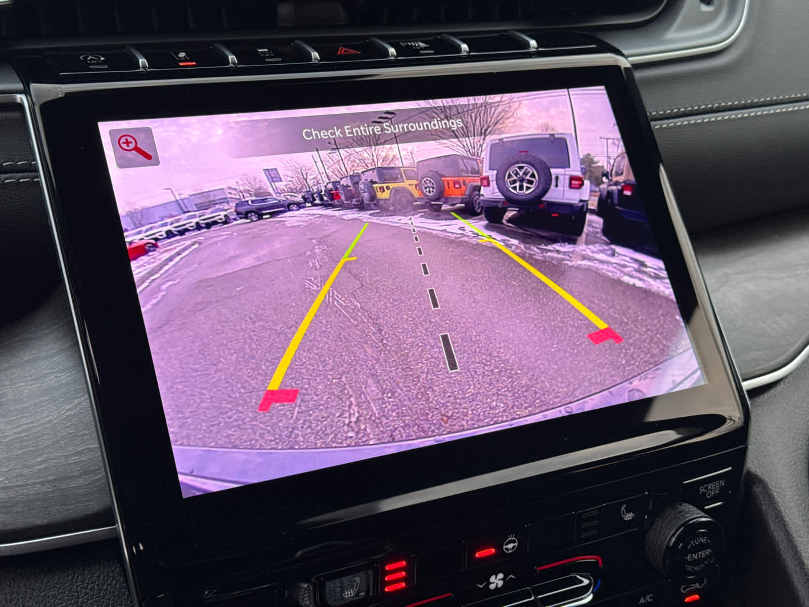 New 2025 Jeep Grand Cherokee Limited w/ Trailer Tow Package AWD/4WD image 28