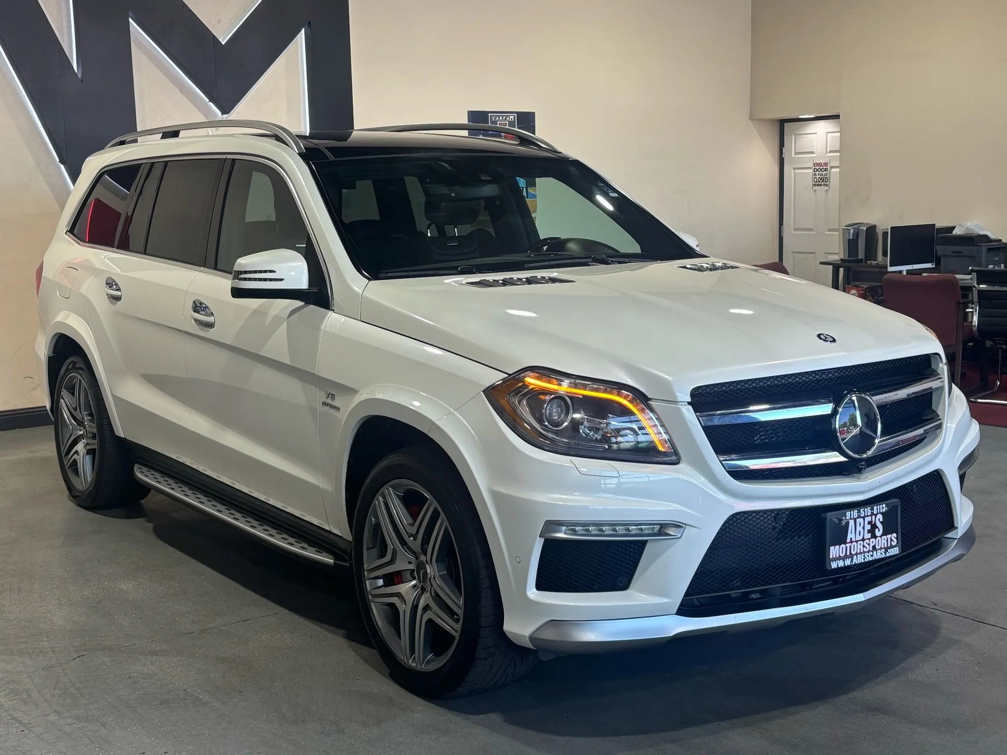 Used 2014 Mercedes-Benz GL 63 AMG 4MATIC image 2