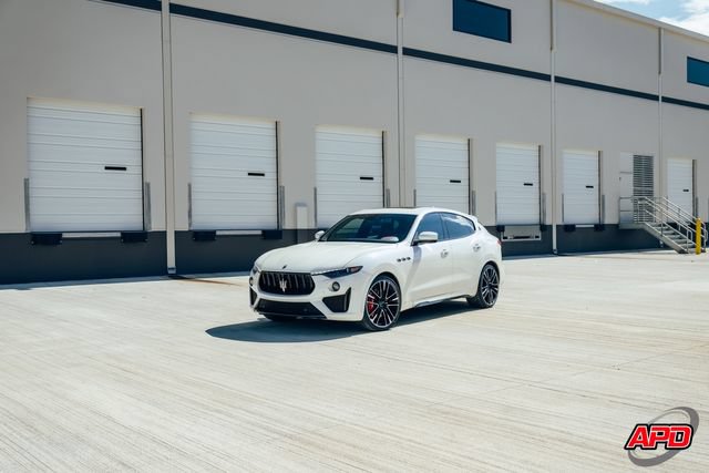 Used 2019 Maserati Levante Trofeo AWD/4WD image 19