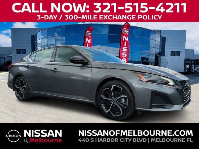 Used 2024 Nissan Altima 2.5 SR w/ SR Premium Package FWD image 1