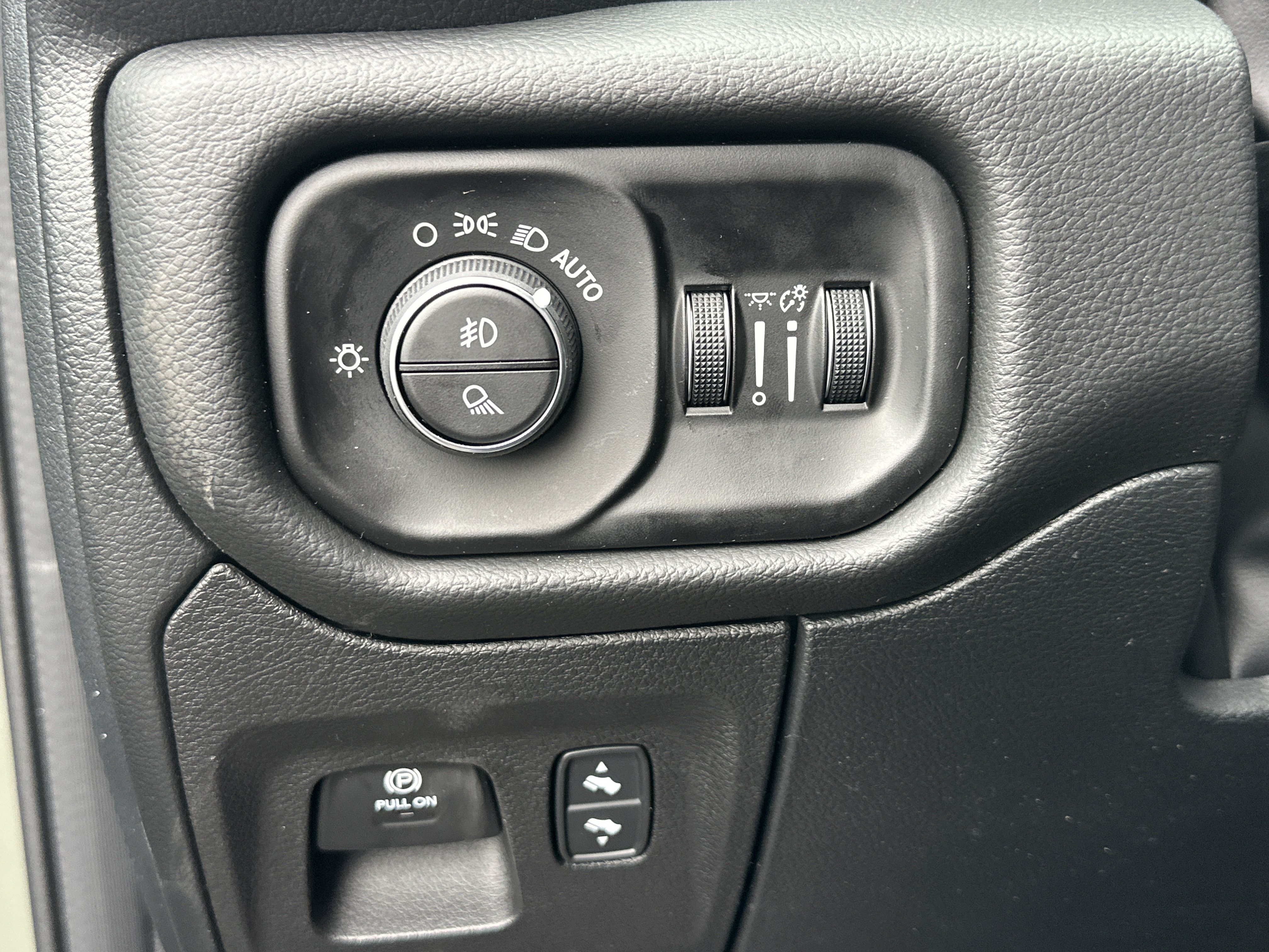New 2026 RAM 1500 Big Horn AWD/4WD image 12