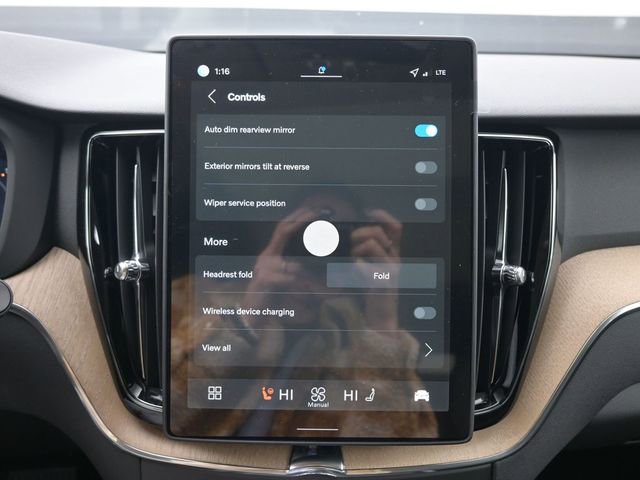 New 2026 Volvo XC60 B5 Core w/ Climate Package image 19