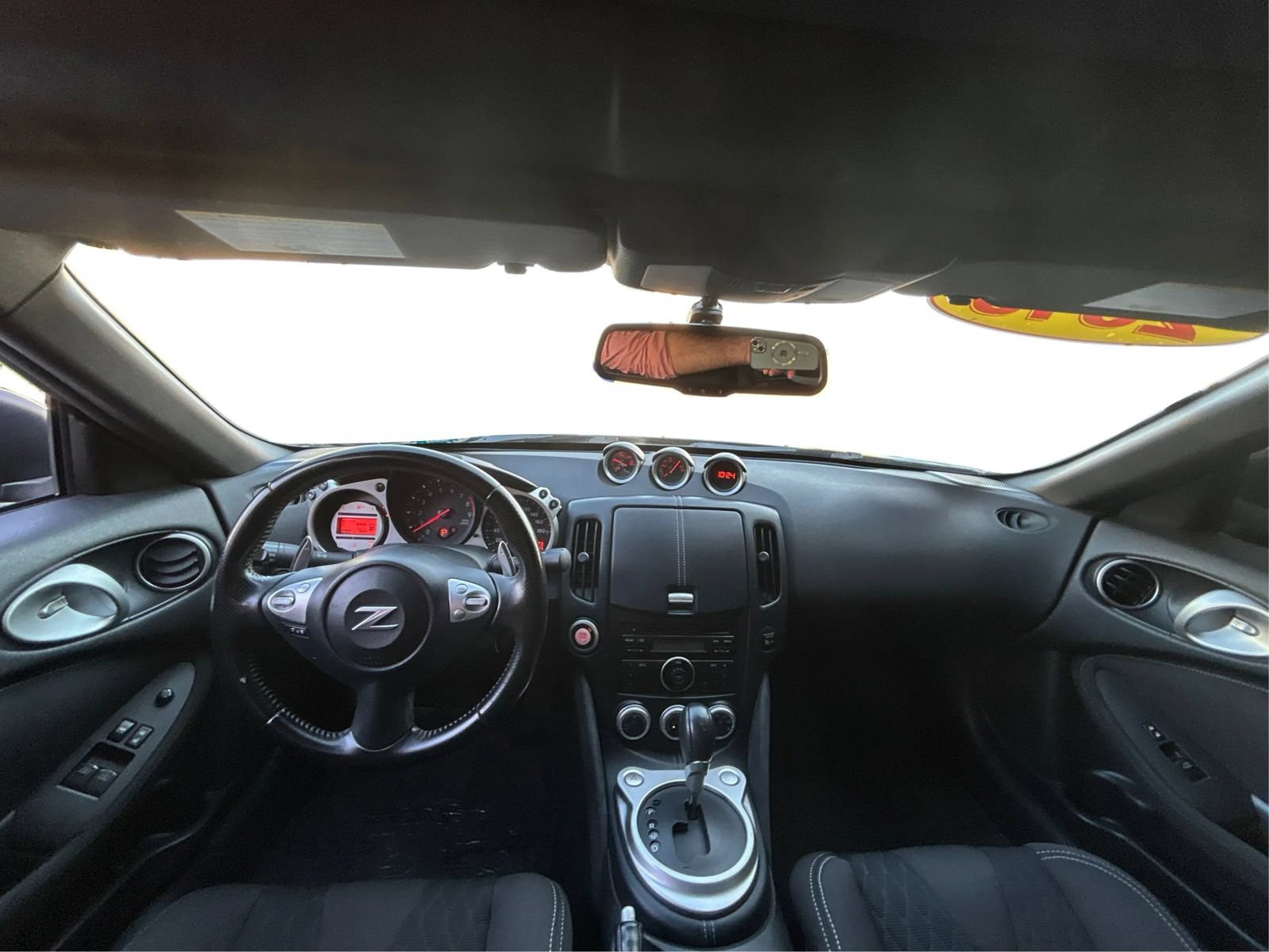 Used 2010 Nissan 370Z Roadster RWD image 21