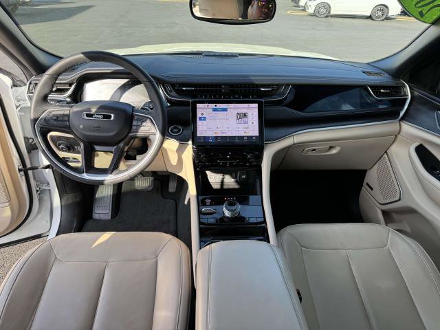 Used 2022 Jeep Grand Cherokee Limited 4xe image 7