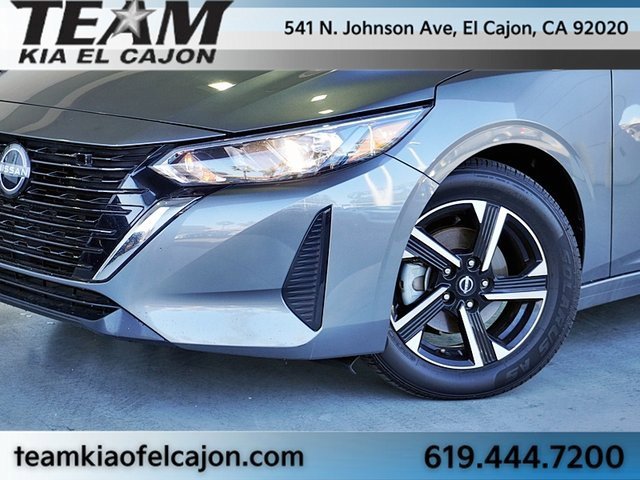 Used 2024 Nissan Sentra SV image 3