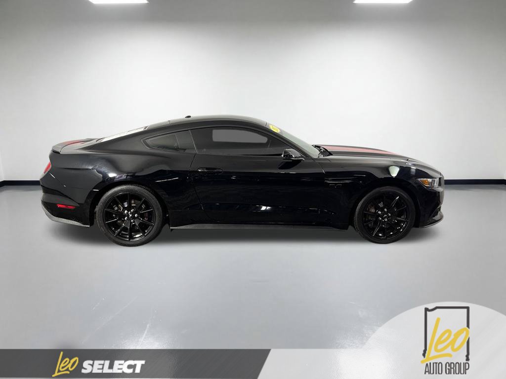 Used 2017 Ford Mustang GT Premium w/ Black Accent Package RWD image 5