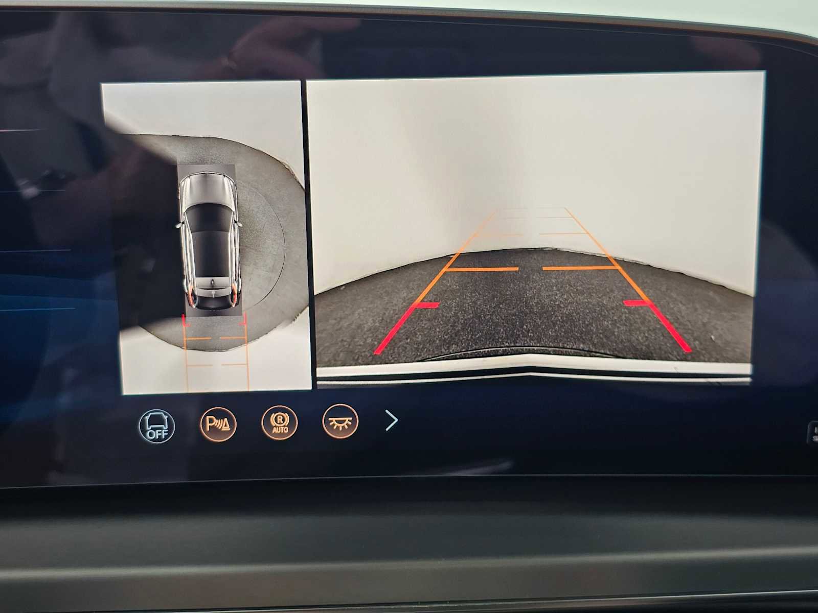 New 2026 Cadillac Lyriq Luxury w/ LPO, Floor Liner Package image 26