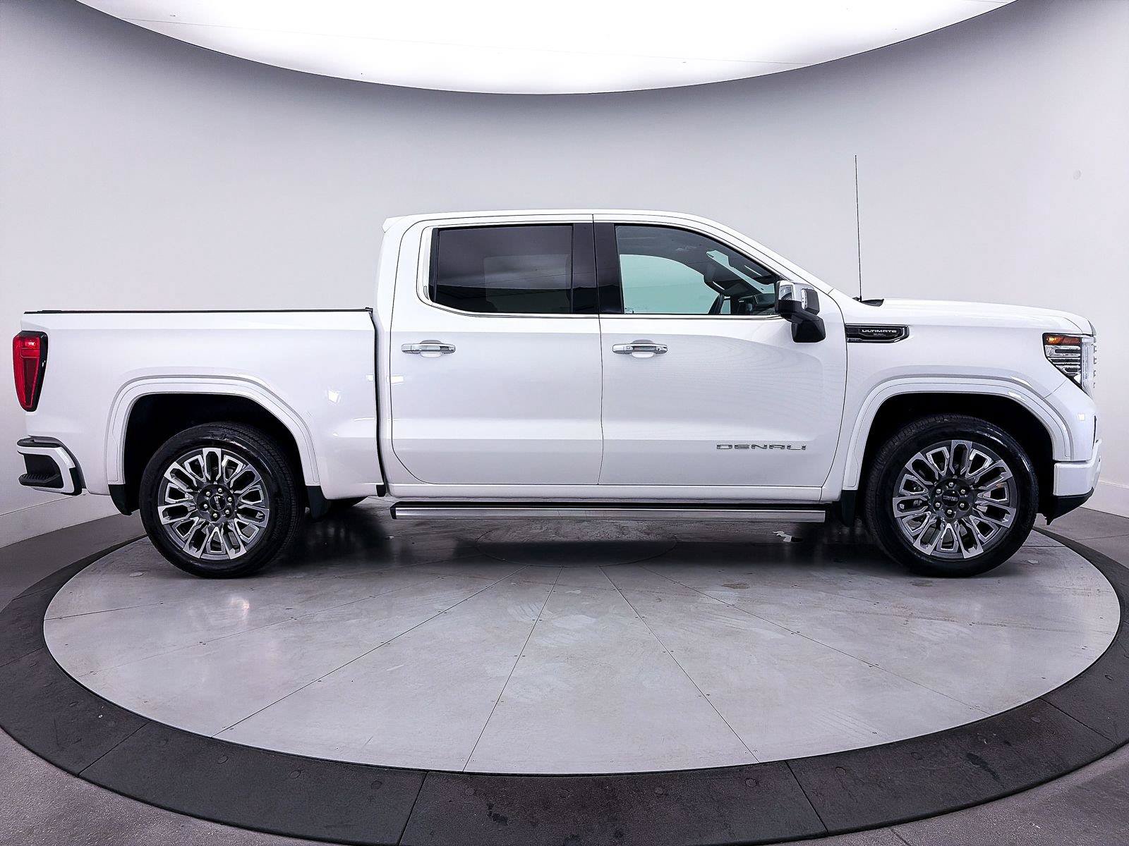 Used 2023 GMC Sierra 1500 Denali Ultimate AWD/4WD image 43