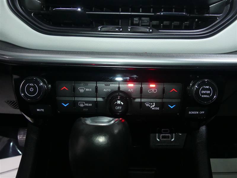 Used 2023 Jeep Compass Limited AWD/4WD image 38