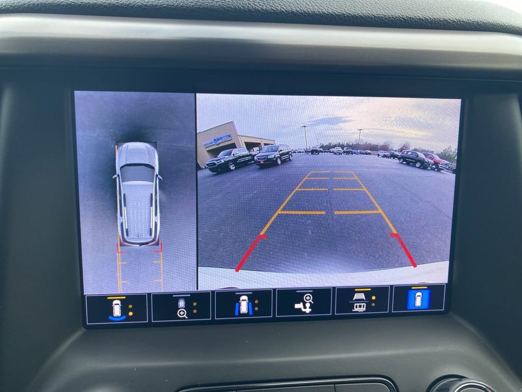 Used 2023 GMC Acadia AT4 w/ Technology Package image 24