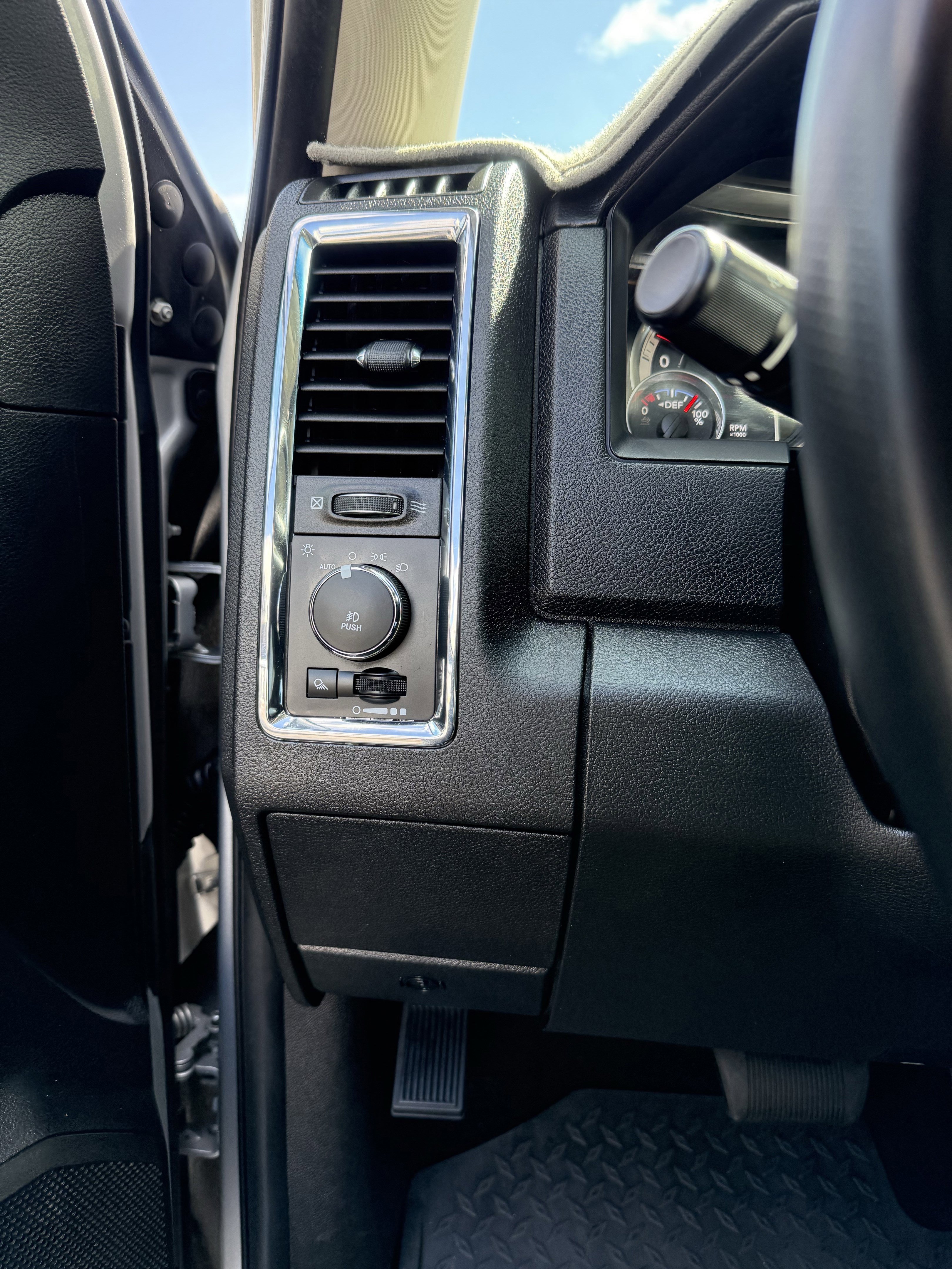 Used 2017 RAM 2500 Laramie image 23