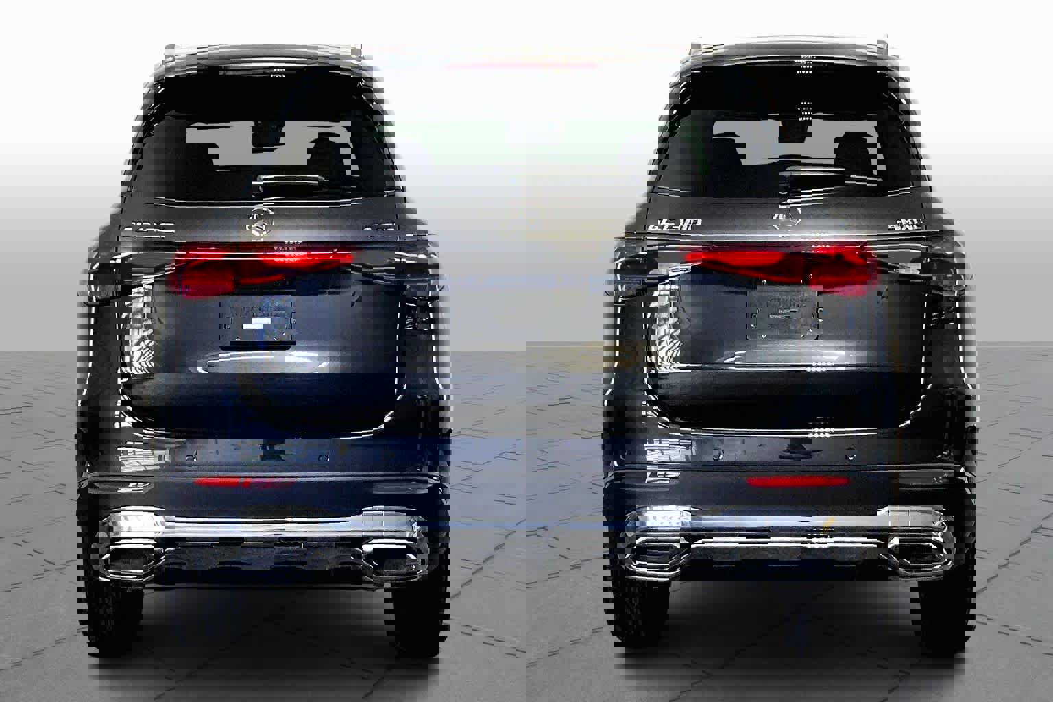 Used 2025 Mercedes-Benz GLC 300 4MATIC image 6