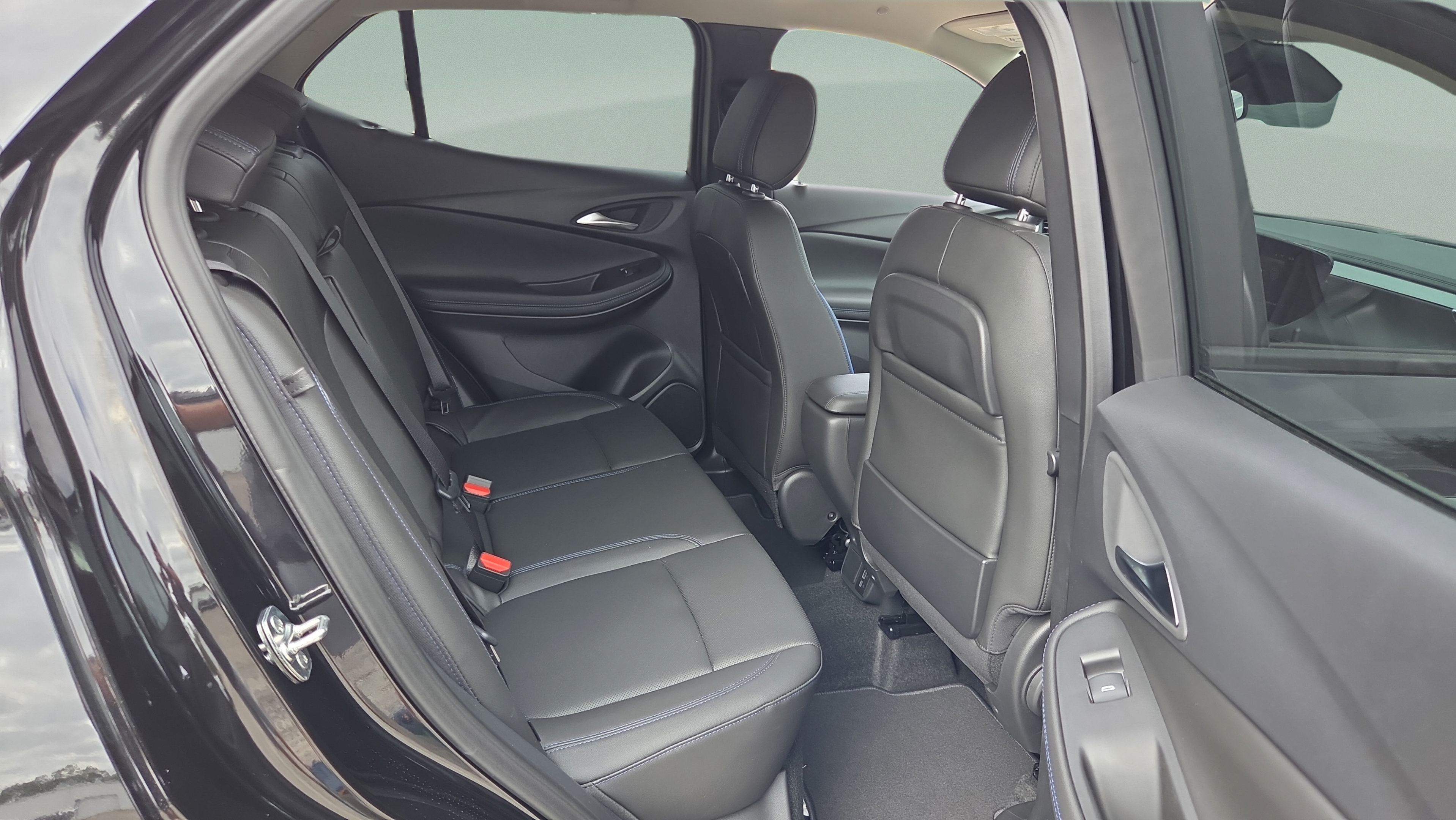 New 2026 Buick Encore GX Sport Touring w/ Advanced Technology Package AWD/4WD image 22