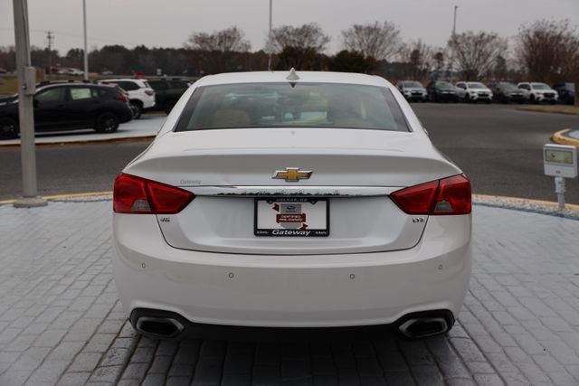 Used 2016 Chevrolet Impala LTZ w/ Enhanced Convenience Package image 4