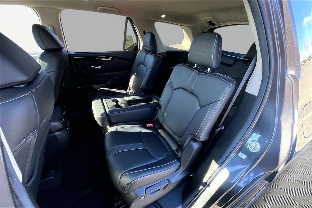 Certified 2025 Honda Pilot EX-L image 16