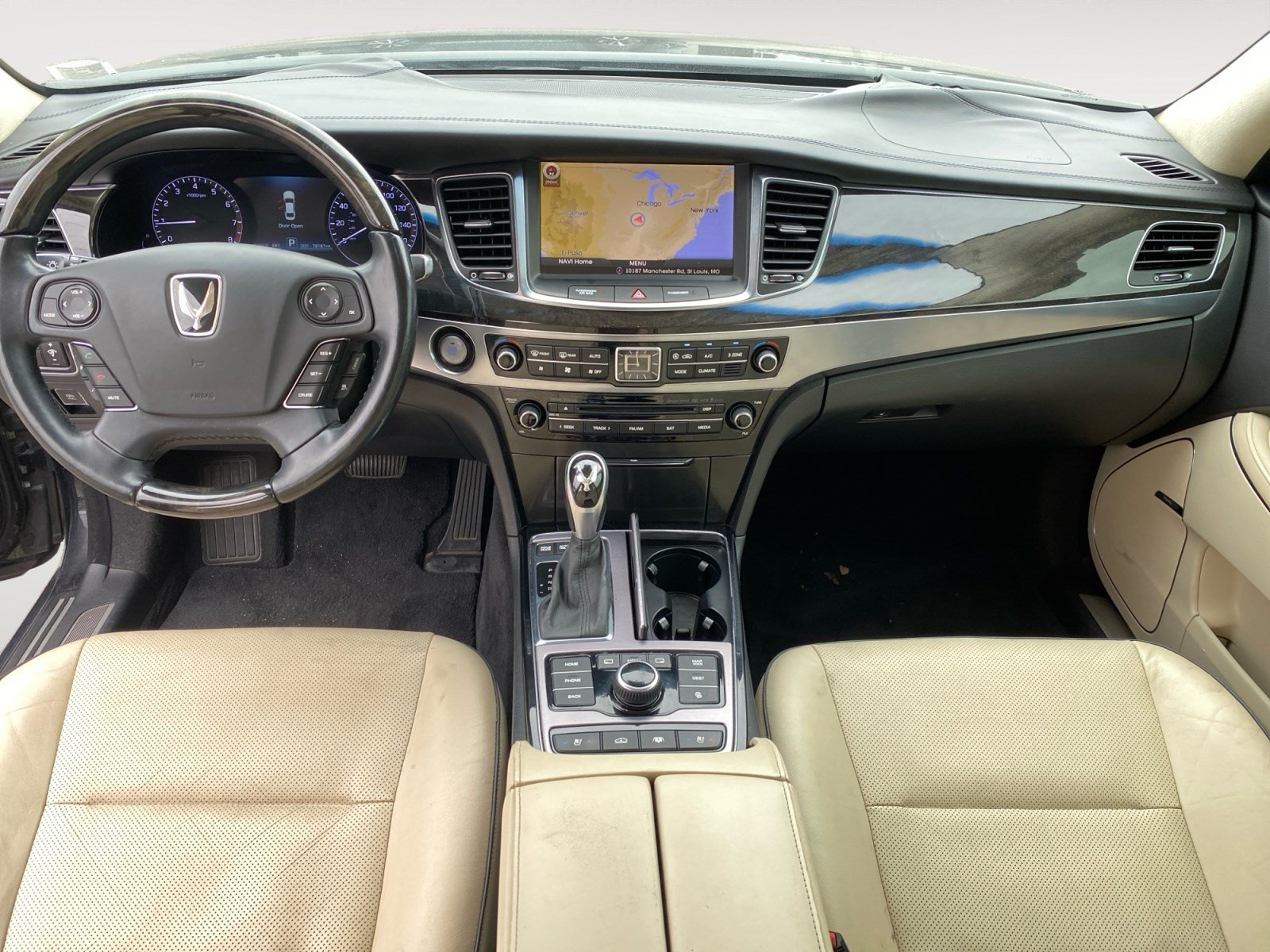 Used 2016 Hyundai Equus Signature RWD image 8