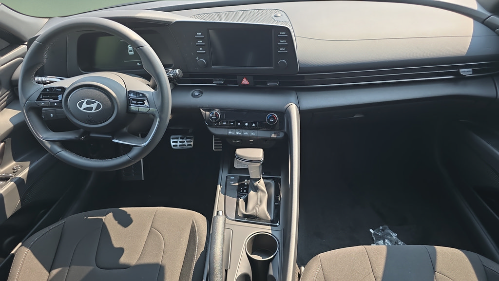 New 2026 Hyundai Elantra Sport FWD image 11