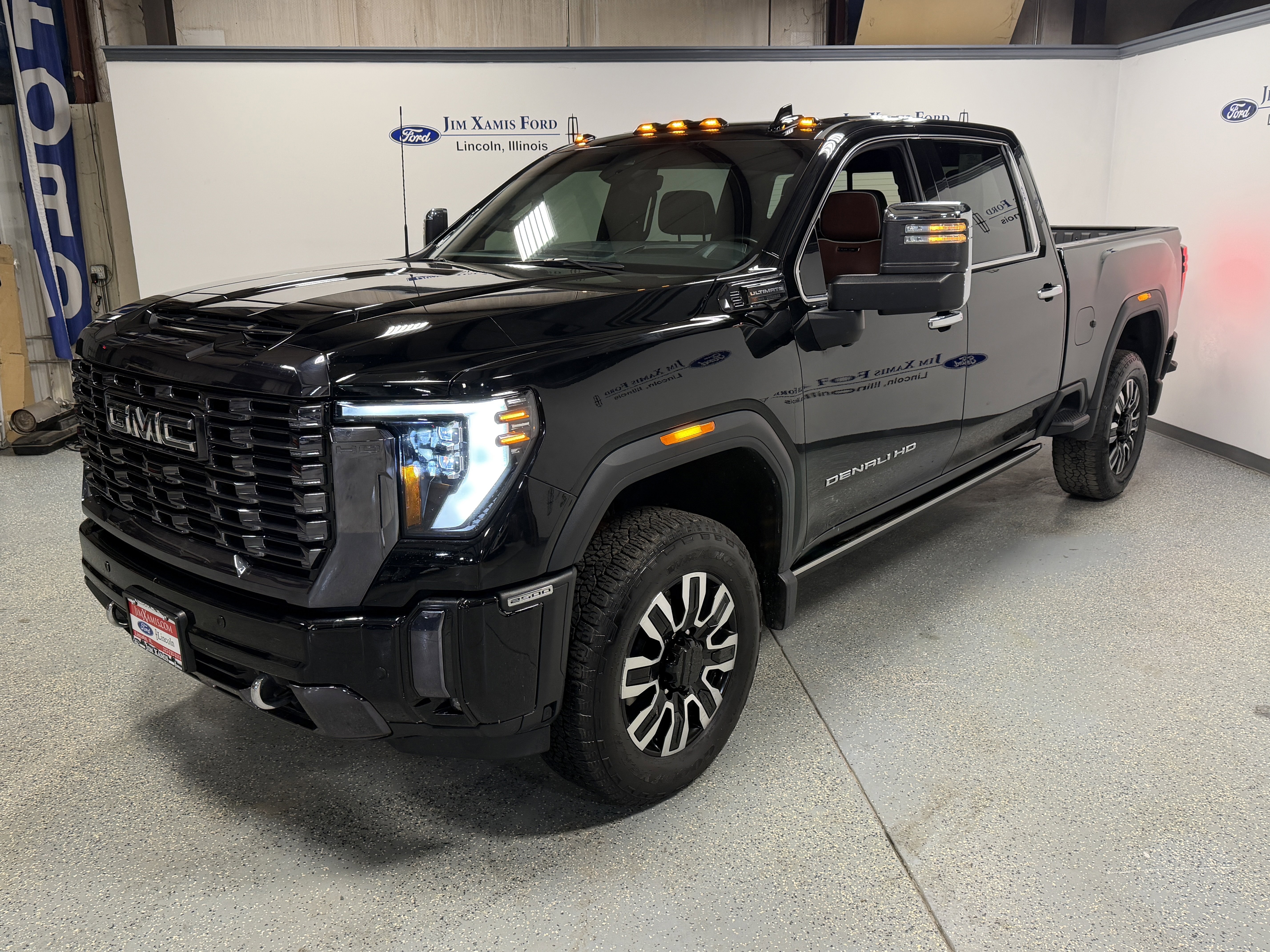 Used 2024 GMC Sierra 2500 Denali Ultimate image 3