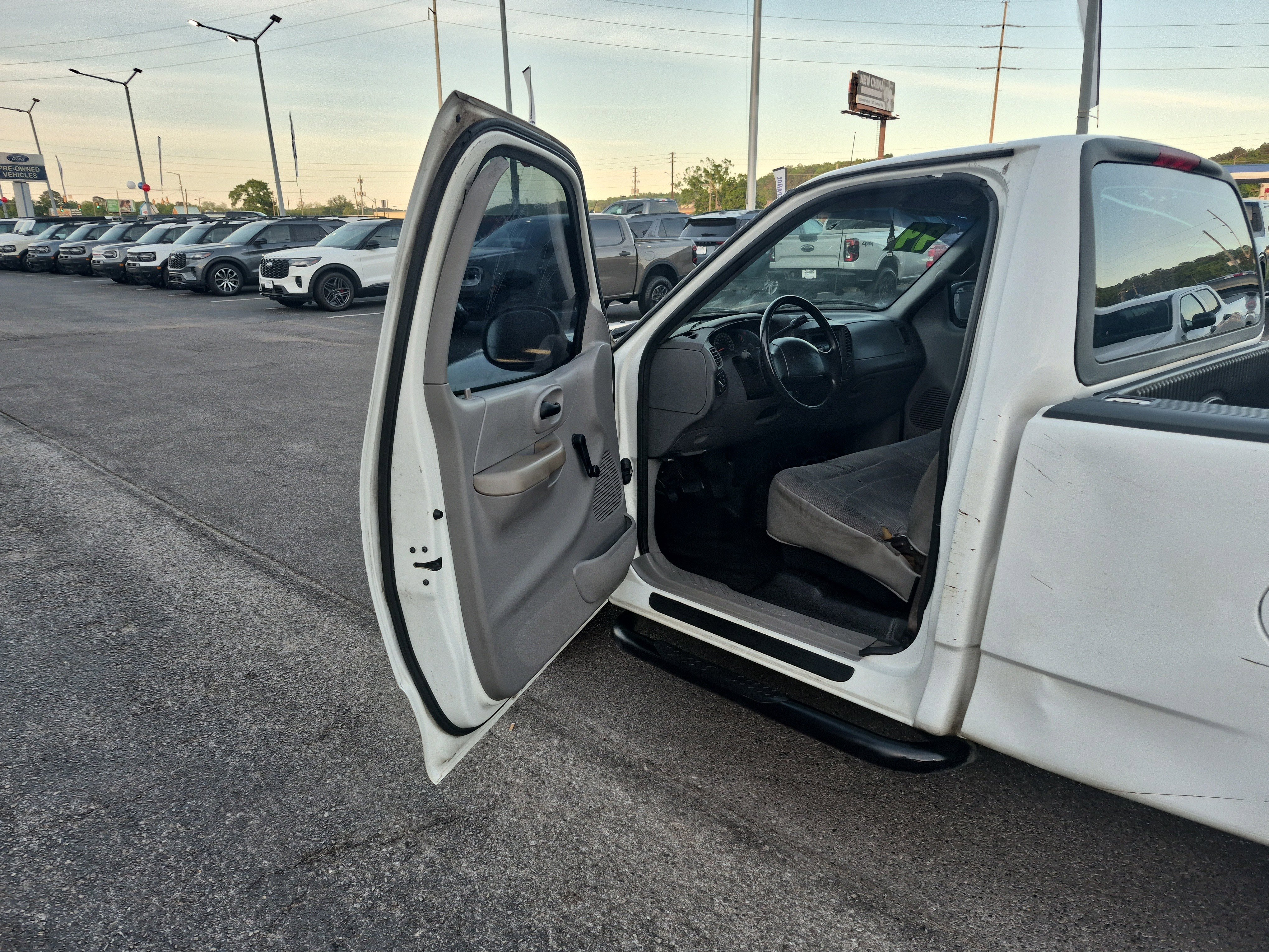 Used 1999 Ford F150 XL RWD image 11