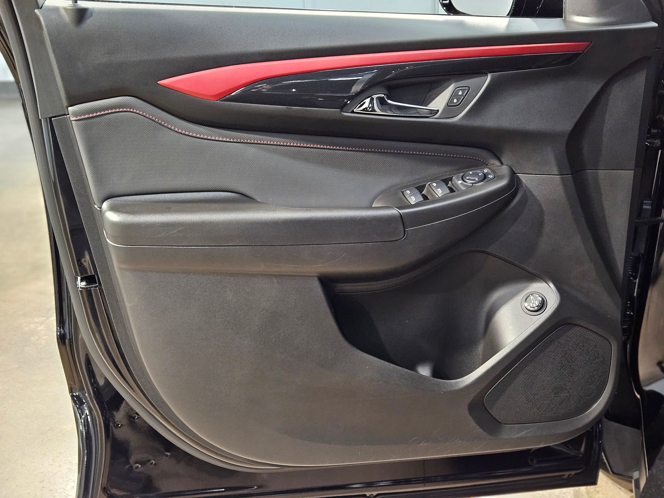 Used 2025 Chevrolet TrailBlazer RS w/ Convenience Package image 20