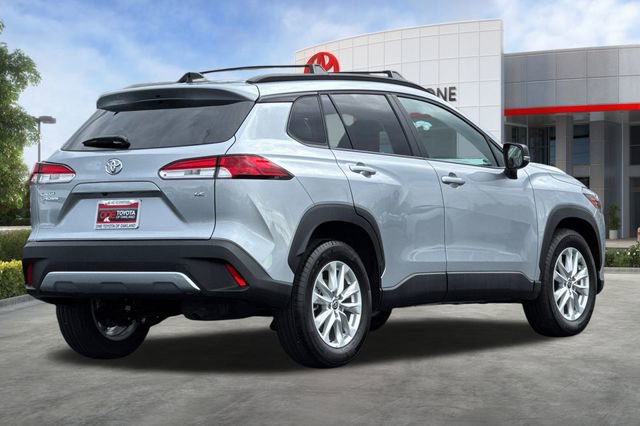 Certified 2025 Toyota Corolla Cross LE image 5