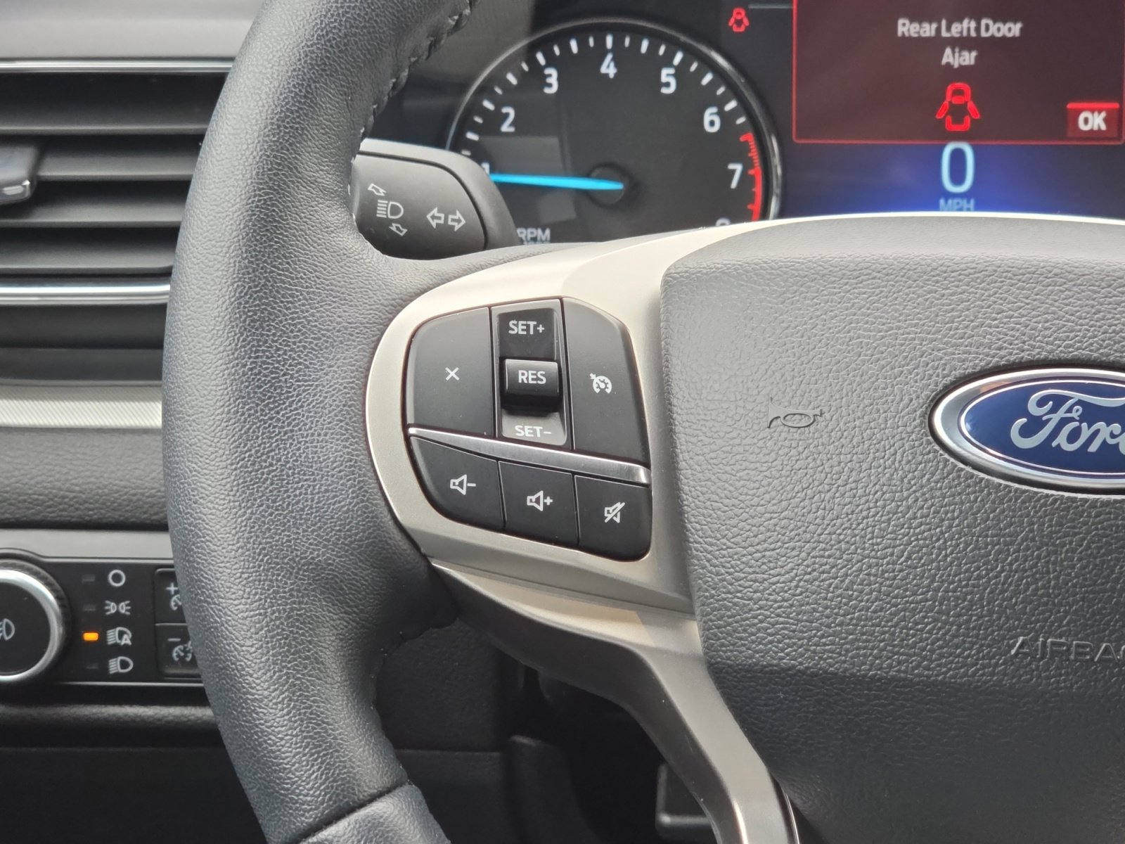 Used 2024 Ford Explorer XLT w/ Equipment Group 202A image 20