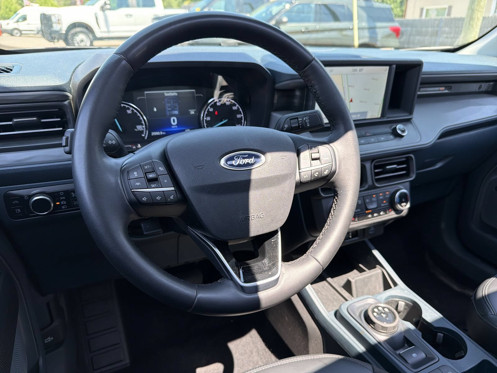 Used 2023 Ford Maverick Lariat w/ Lariat Luxury Package FWD image 17