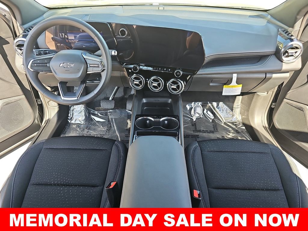 New 2025 Chevrolet Blazer EV LT w/ Midnight/Sport Edition FWD image 9