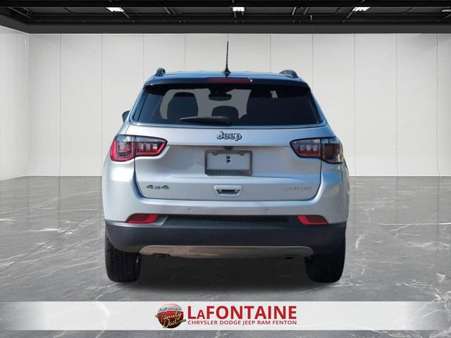 Used 2024 Jeep Compass Limited AWD/4WD image 4