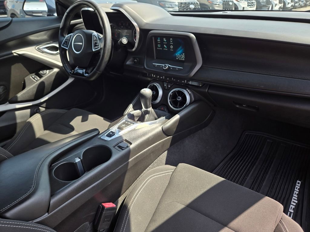 Used 2016 Chevrolet Camaro LT w/ RS Package image 7