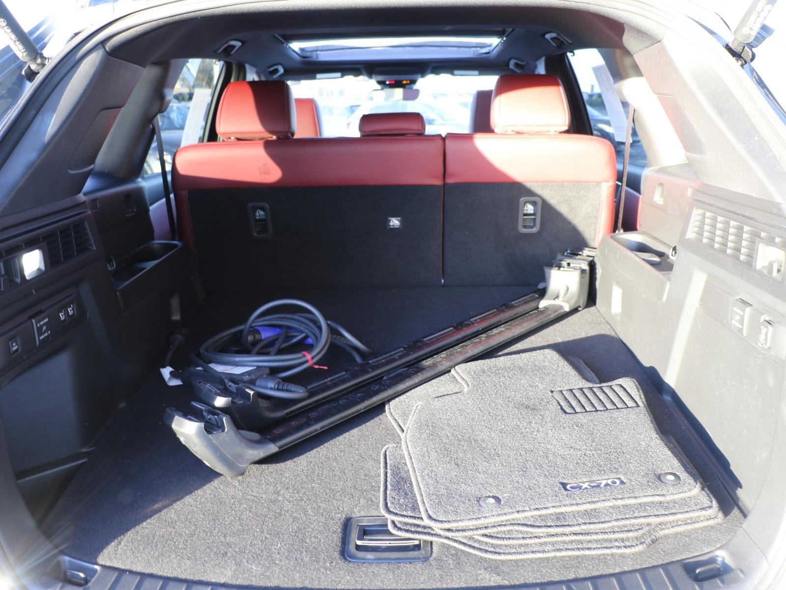 Certified 2025 MAZDA CX-70 Plug-In Hybrid w/ Premium Plus image 10