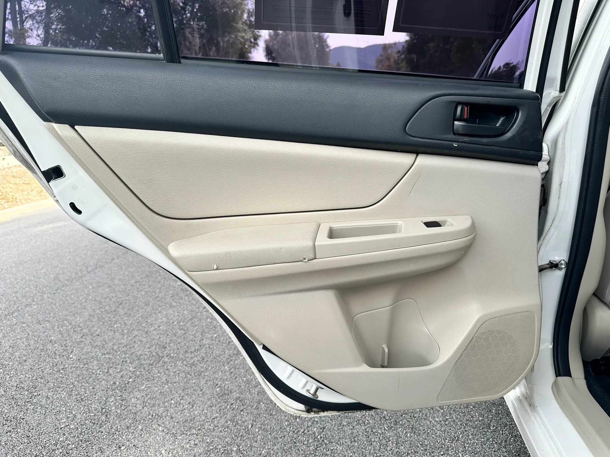 Used 2013 Subaru Impreza 2.0i image 12