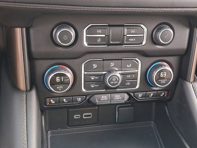 Used 2024 Chevrolet Suburban High Country image 17