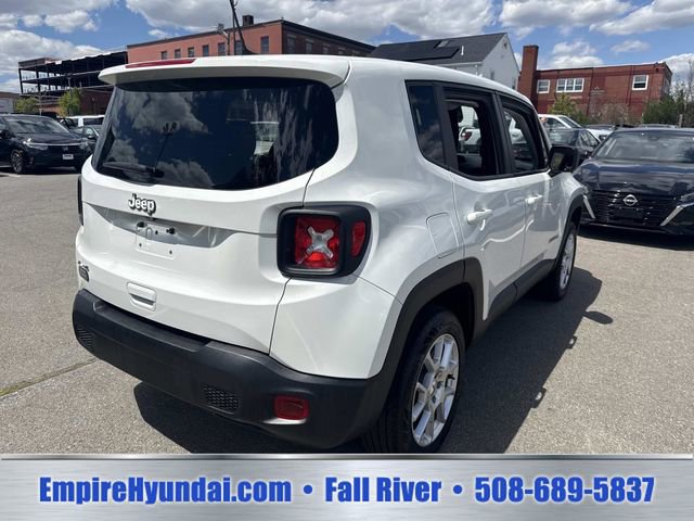 Used 2023 Jeep Renegade Latitude AWD/4WD image 7