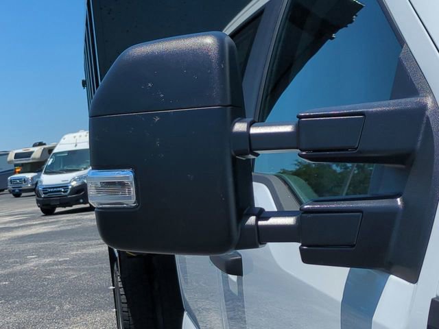 New 2026 Ford F550 4x4 Crew Cab image 12