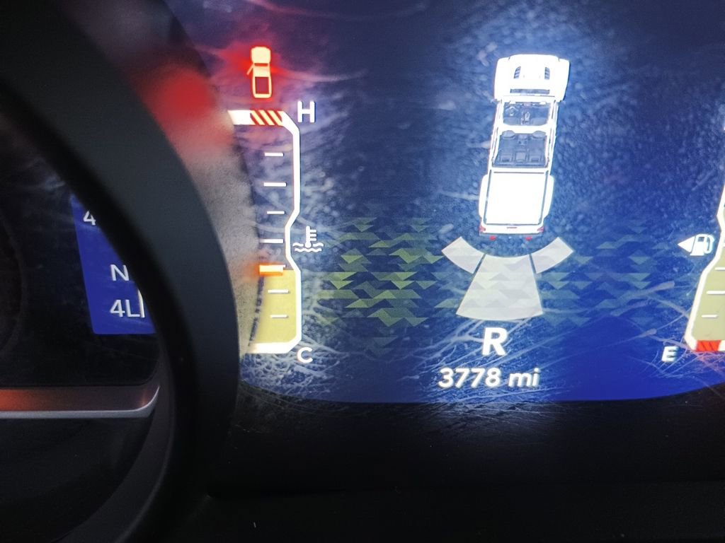 Used 2024 Jeep Gladiator Rubicon w/ Technology Group image 12