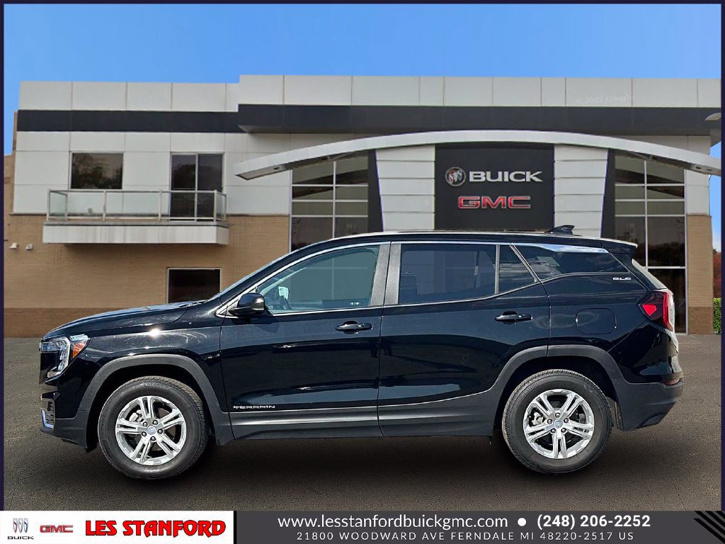 Used 2023 GMC Terrain SLE AWD/4WD image 2