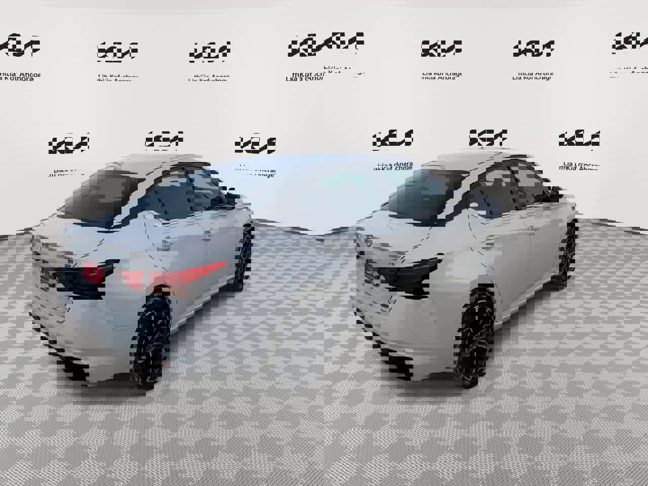 Used 2023 Nissan Altima 2.5 SR w/ SR Premium Package image 8