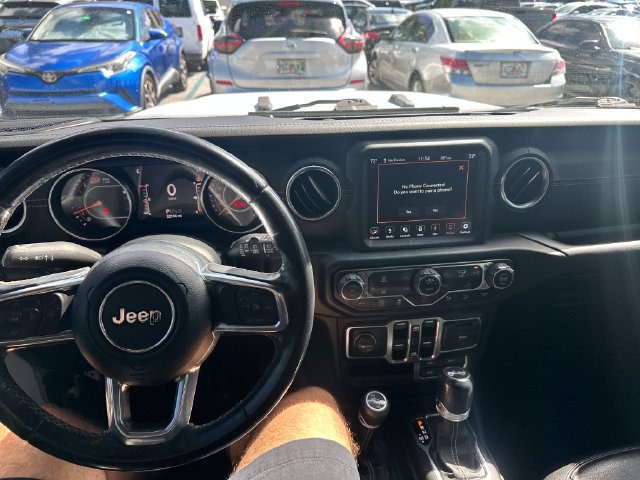Used 2020 Jeep Wrangler Unlimited Sahara AWD/4WD image 12