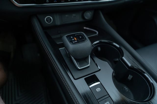 Used 2022 Nissan Rogue Platinum w/ Head-Up Display Package image 38