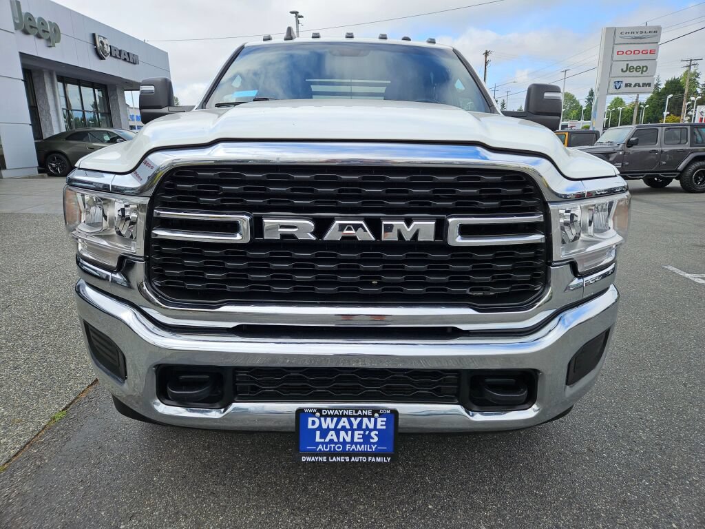 Used 2024 RAM 3500 SLT w/ Quick Order Package 2YG SLT AWD/4WD image 8