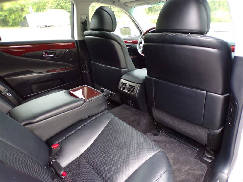Used 2009 Lexus LS 460 AWD image 24