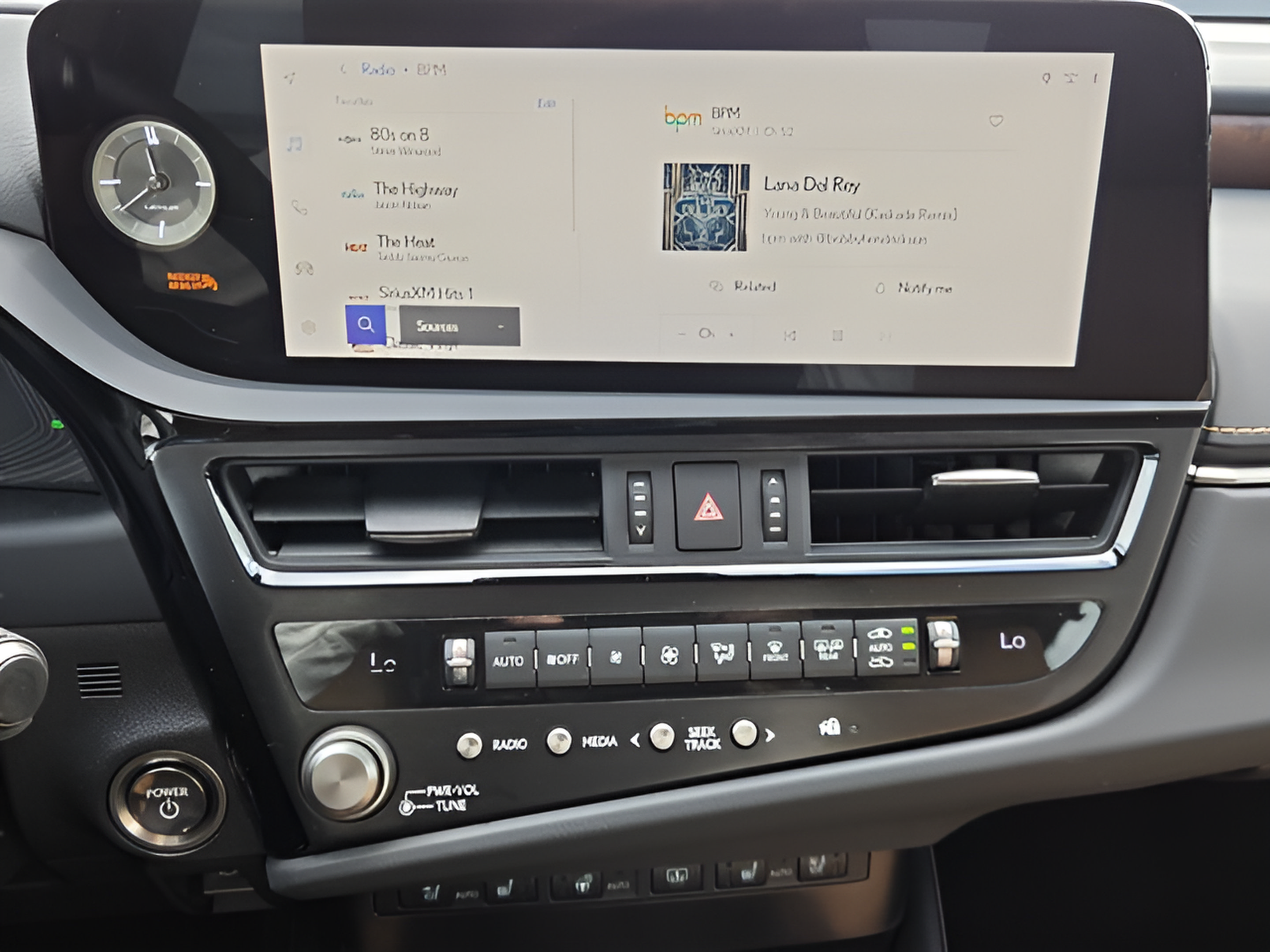 Certified 2023 Lexus ES 300h Ultra Luxury w/ Accessory Package (Z2) FWD image 17